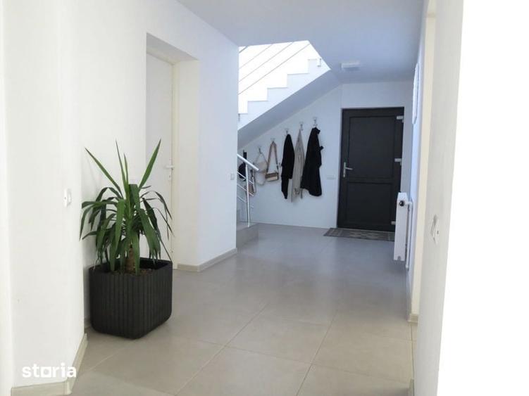 Casă cu 4 camere cu Teren 162 Mp în Vânători