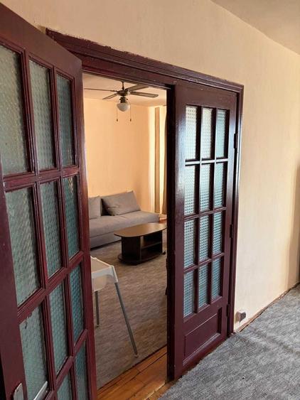 Apartament cu 2 camere semidecomandat în Intim