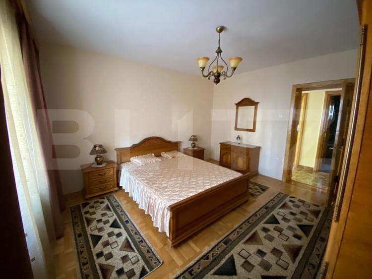 Casă individuală cu 7 camere cu Canalizare în Băile Herculane