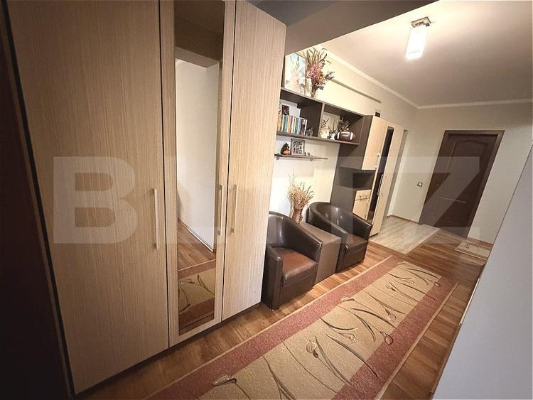 Apartament cu 3 camere decomandat, mobilat în Florești