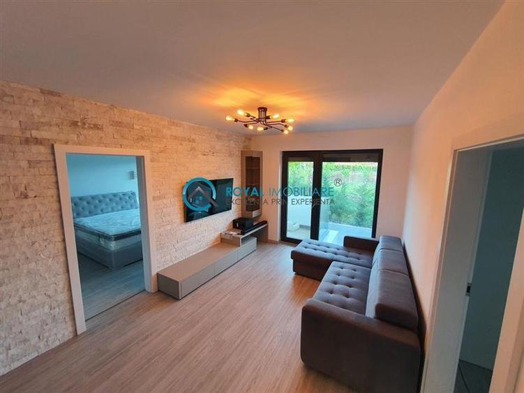 Apartament cu 3 camere decomandat în Albert