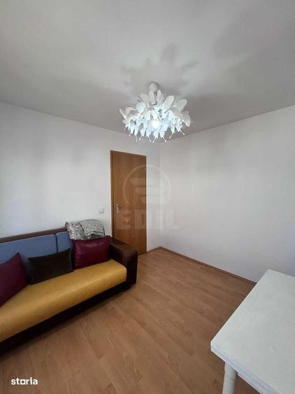 Casă cu 3 camere semidecomandat în Florești