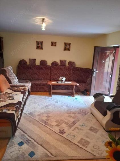 Casă cu 4 camere în Gârliște