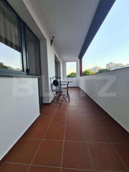 Apartament cu 3 camere decomandat în Cetate