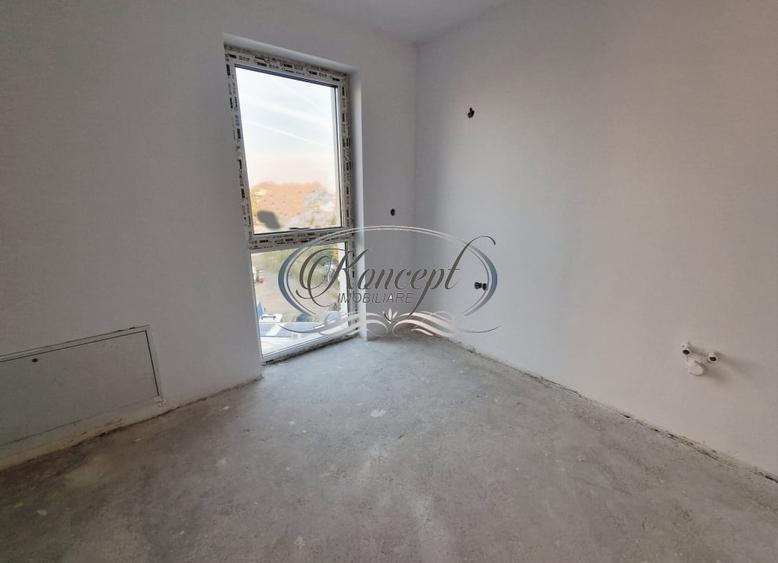 Apartament cu 3 camere semidecomandat în Între Lacuri
