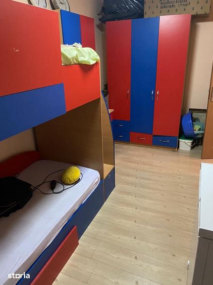 Apartament cu 3 camere decomandat în Triaj