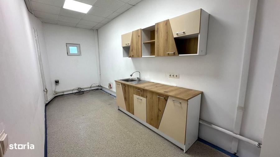 Apartament cu 3 camere în Calea Dumbrăvii