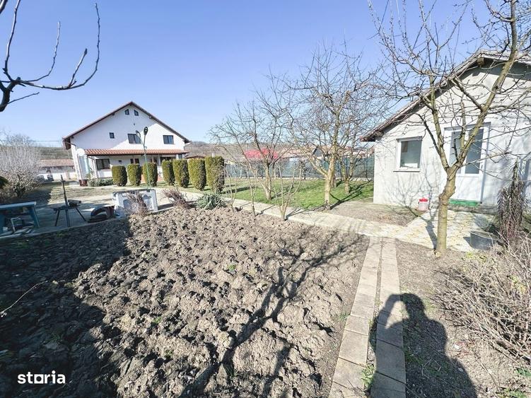 Casă cu 4 camere în Cucerdea