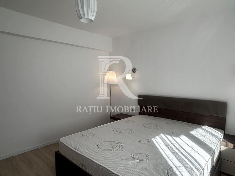 Apartament cu 2 camere decomandat, mobilat în Central