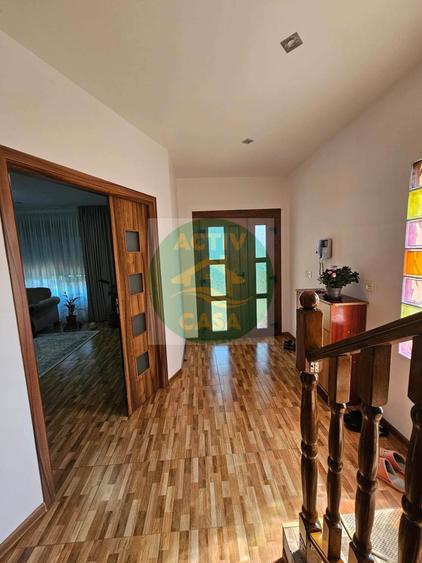 Casă cu 5 camere cu Teren 500 Mp în Sagna
