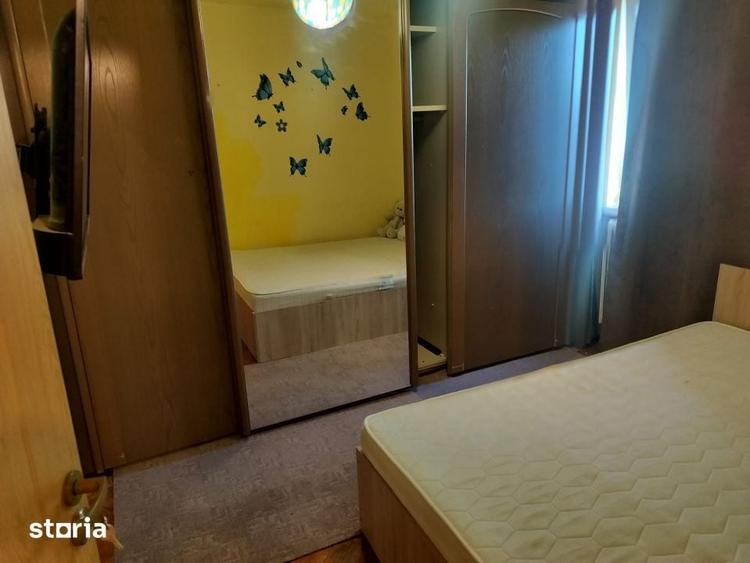 Apartament cu 3 camere decomandat în Valea Rosie