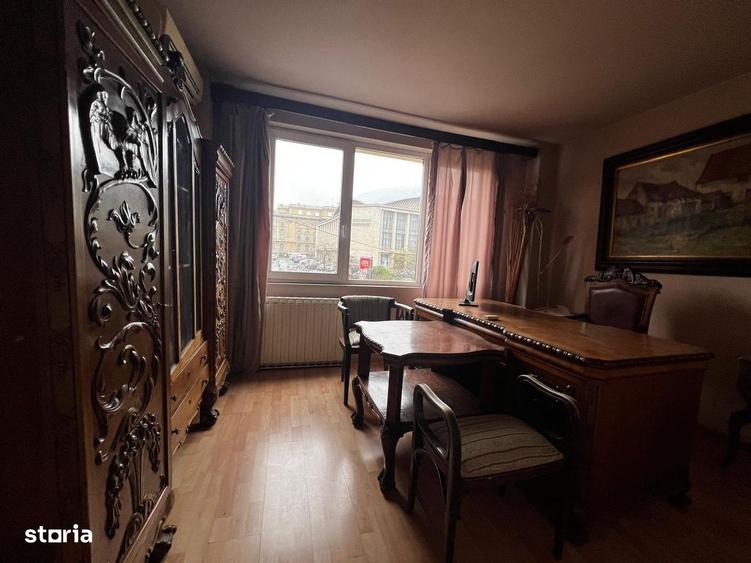 Apartament cu 2 camere semidecomandat, mobilat în Calea Victoriei