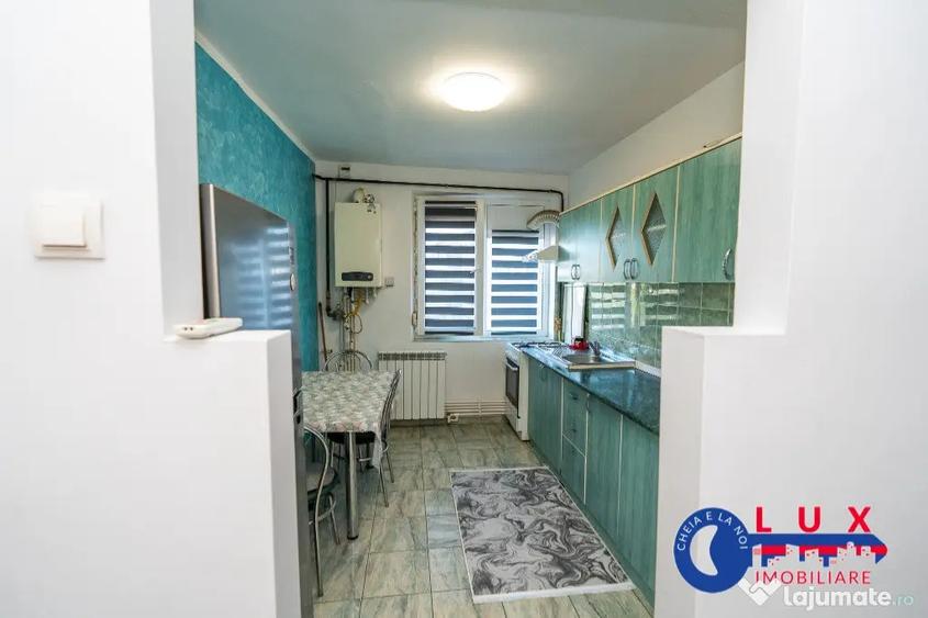 Apartament cu 2 camere decomandat în Faleză