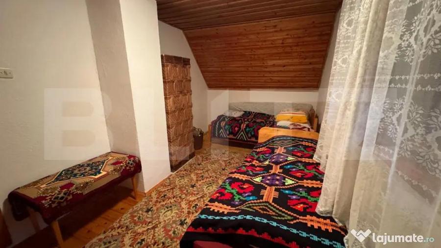 Casă cu 4 camere cu Teren 500 Mp în Colibița