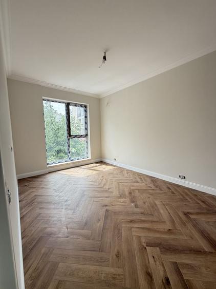 Apartament cu 3 camere decomandat în Herăstrău