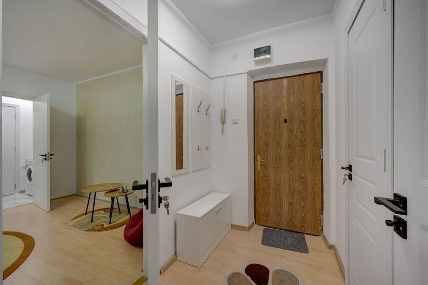 Apartament cu 2 camere semidecomandat, mobilat în Baba Novac
