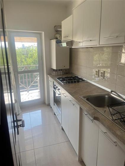 Apartament cu 4 camere decomandat, mobilat în Fundeni