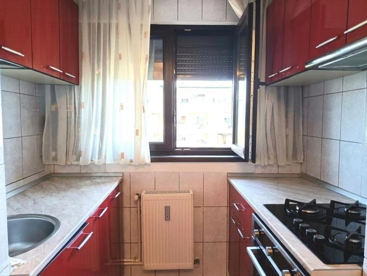 Apartament cu 2 camere decomandat în Titan