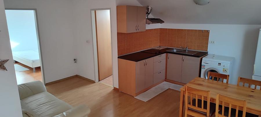 Apartament cu 2 camere nedecomandat, mobilat în Girocului
