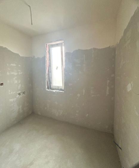 Apartament cu 5 camere decomandat în Urseni