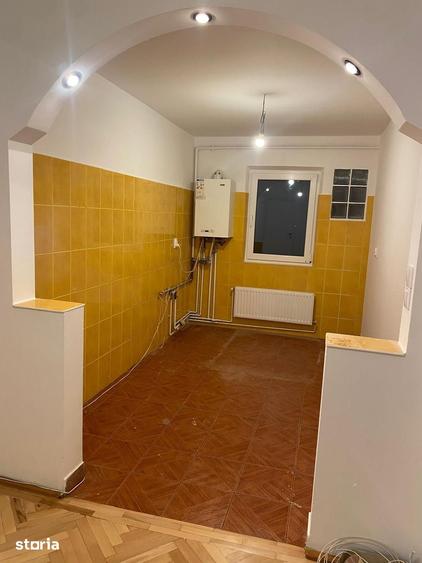 Apartament cu 3 camere în Valea Aurie