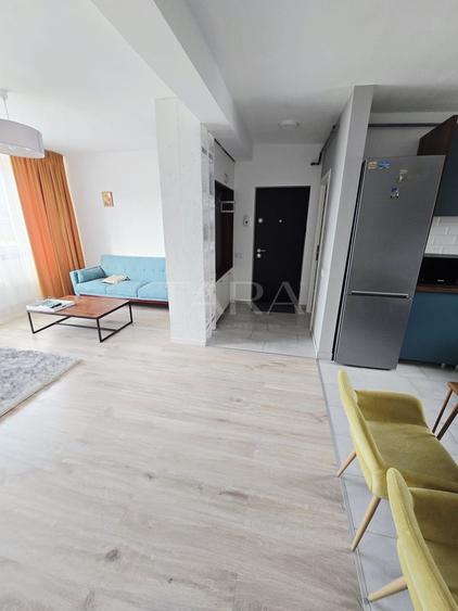 Apartament cu 3 camere decomandat, mobilat în Florești