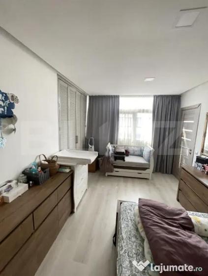 Apartament cu 3 camere semidecomandat în Someșeni