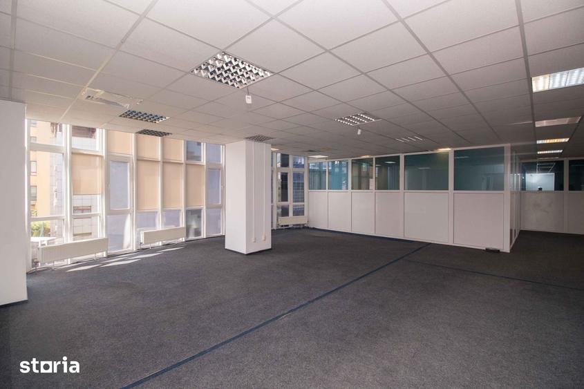 Spațiu comercial, de 1,200 mp, în Craiovei