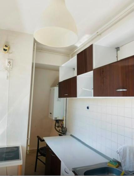 Apartament cu 2 camere semidecomandat, mobilat în Mihai Bravu