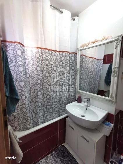 Apartament cu 3 camere în Cetate