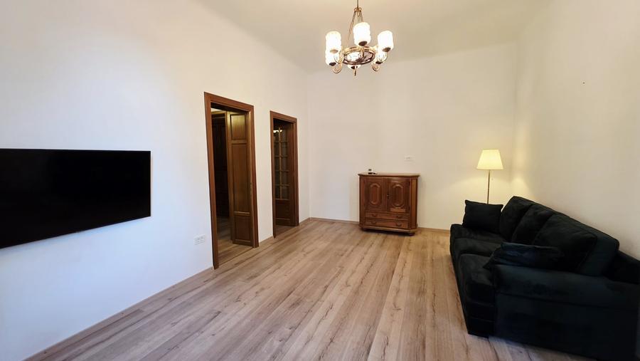 Universitate apartament in vila ideal locuit sau firma - 6