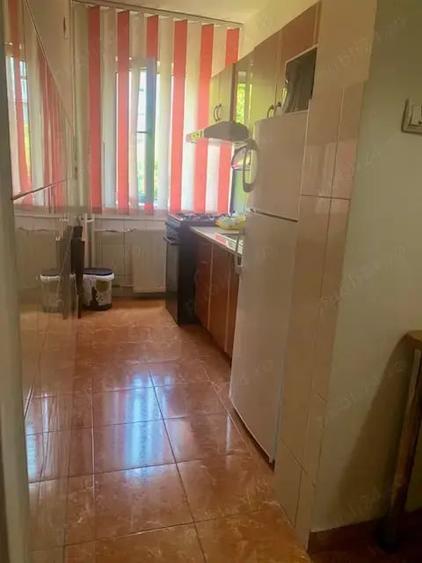 Apartament cu 2 camere semidecomandat în Dacia
