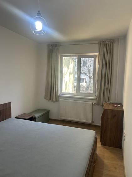 Apartament cu 3 camere în Ostroveni