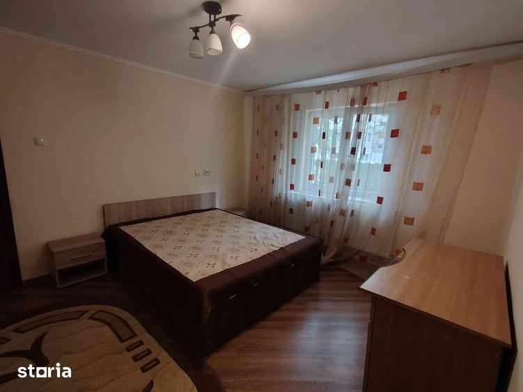 Apartament cu 2 camere semidecomandat în Micro 6