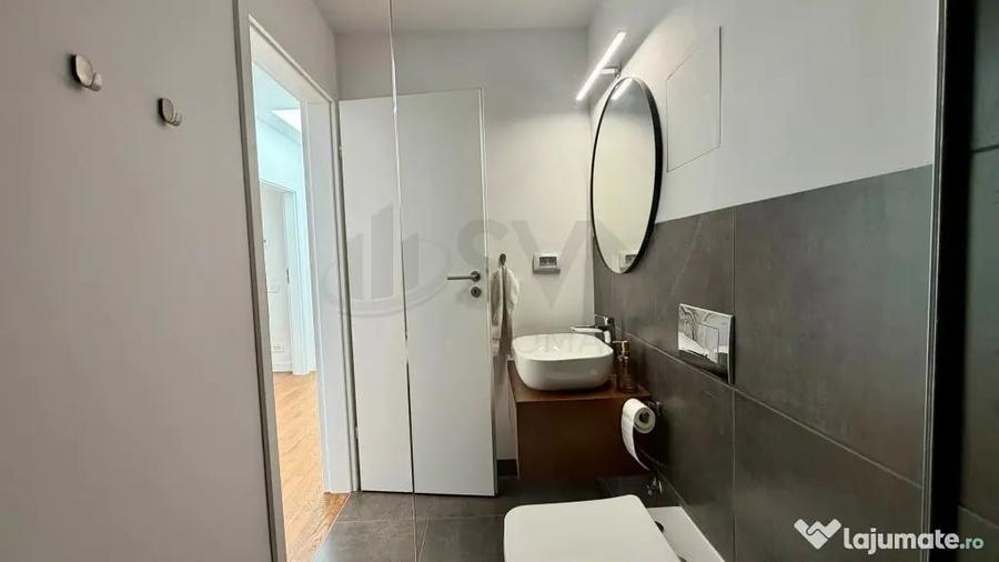 Apartament cu 4 camere semidecomandat în Pipera