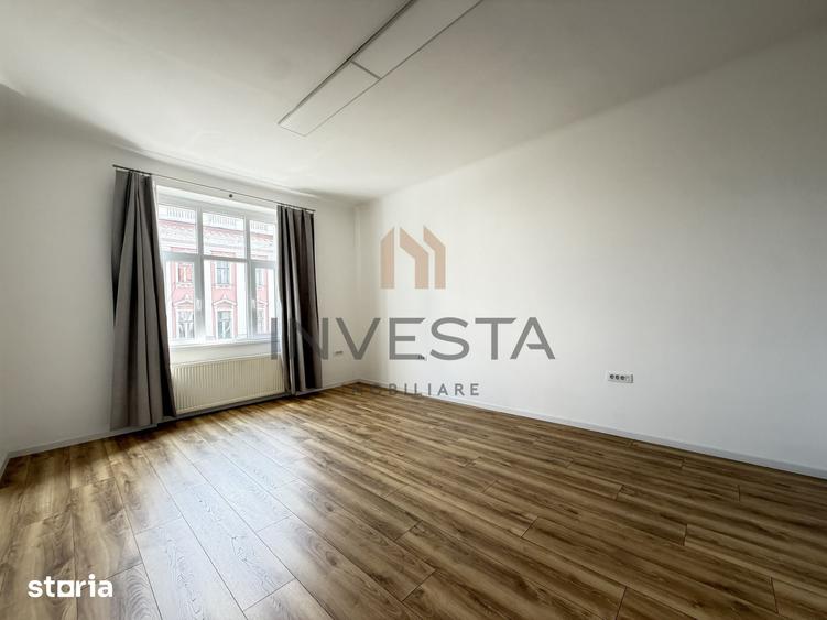 Apartament cu 4 camere semidecomandat în Central