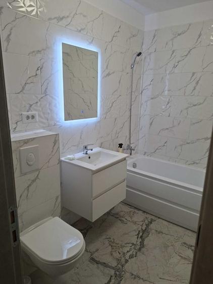 Apartament cu 3 camere semidecomandat în Brâncoveanu