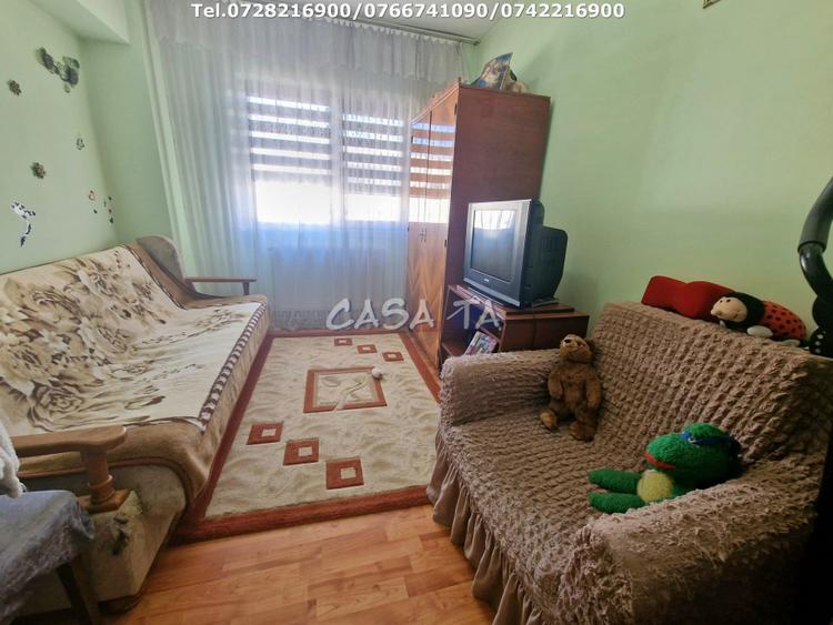 Apartament cu 3 camere decomandat, mobilat în Central