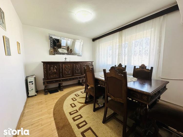 Apartament cu 4 camere semidecomandat, mobilat în Pantelimon