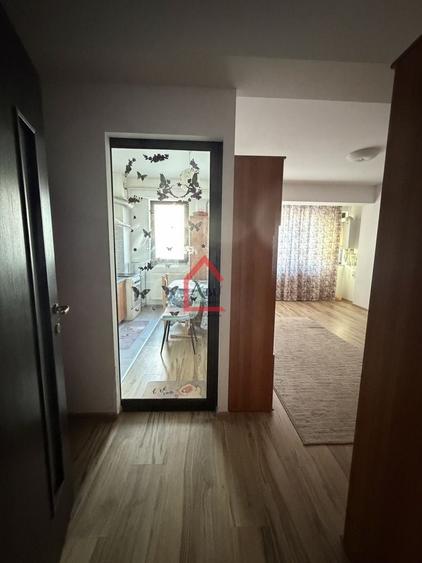 Garsonieră decomandată, mobilată în Baza 3