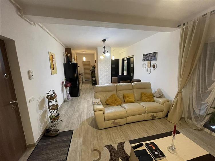 Apartament cu 3 camere decomandat, mobilat în Arhitecților - Calea Cisnădiei