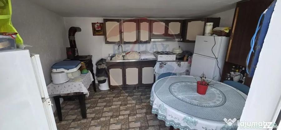 Casă cu 4 camere cu Teren 614 Mp în Stânca (Ștefănești)