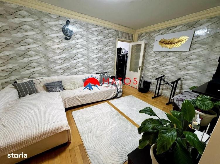 Apartament cu 3 camere decomandat în Central