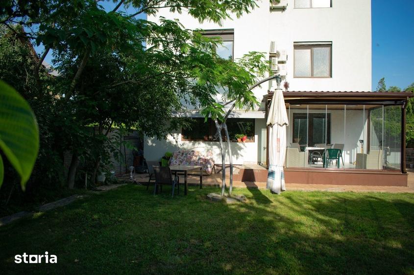 Casă cu 6 camere cu Teren 700 Mp în Crevedia