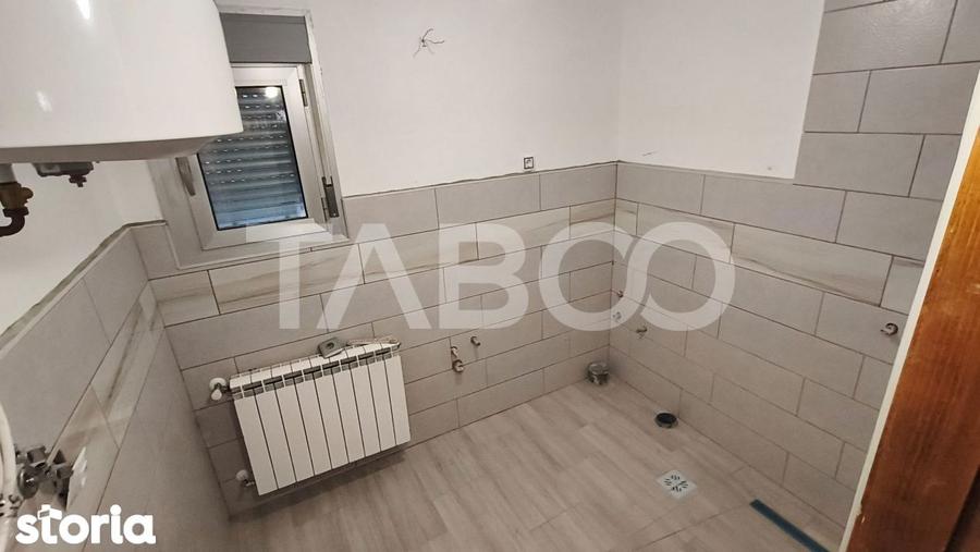 Casă cu 3 camere cu Teren 123 Mp în Pianu