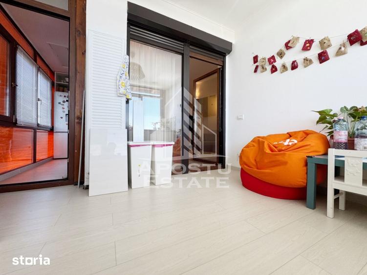 Apartament cu 4 camere în Giroc