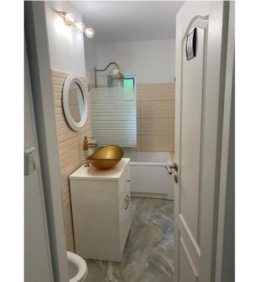 Apartament cu 3 camere decomandat în Tineretului