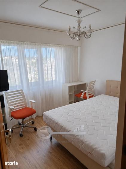 Apartament cu 3 camere decomandat în Miroslava
