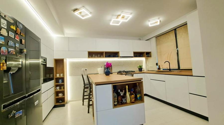 Duplex cu 5 camere cu Piscina în Tunari
