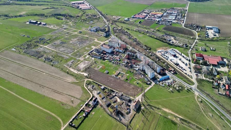 Teren Construcții intravilan de 185299 mp, în Central